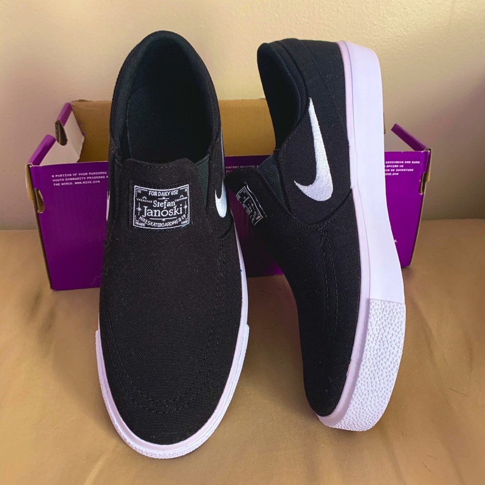 Brand New Stefan Janoski Canvas Slip On